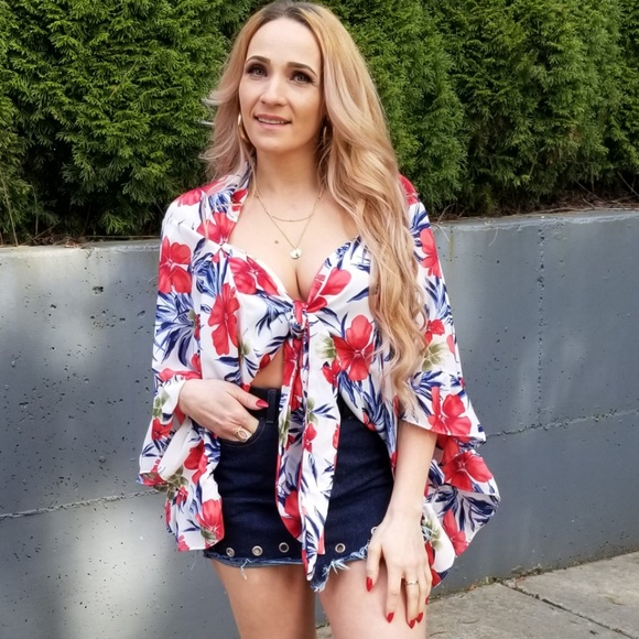 FLORAL TIE TOP - Picture 3 of 3